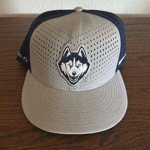 Nike Dri-Fit UConn Huskies SnapBack Hat, OS